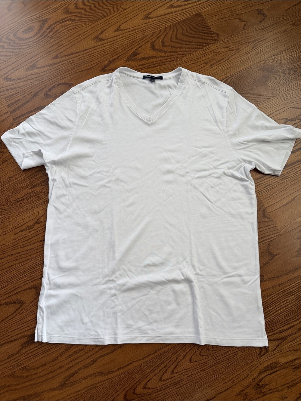 Robert Barakett White V-Neck Short Sleeve Tee